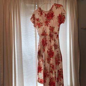 EUC Floral Curved Hem Midi Dress (w/pockets!)